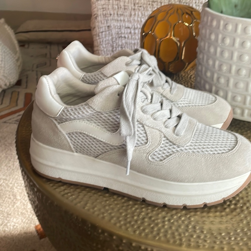 Steve Madden carlton platform sneaker size 8.5